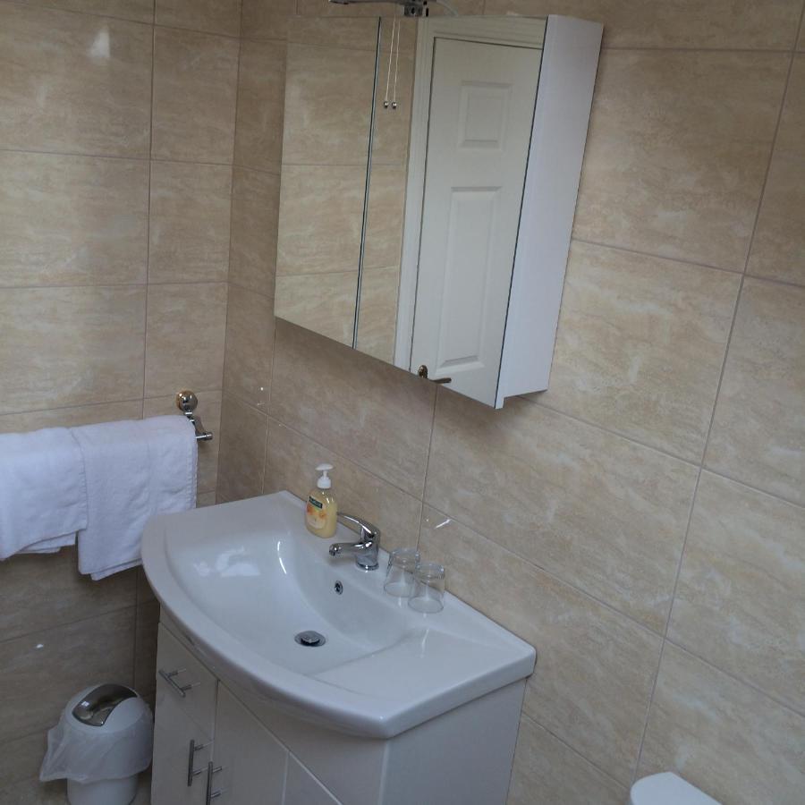 Greenway View B&B Newport  Bagian luar foto